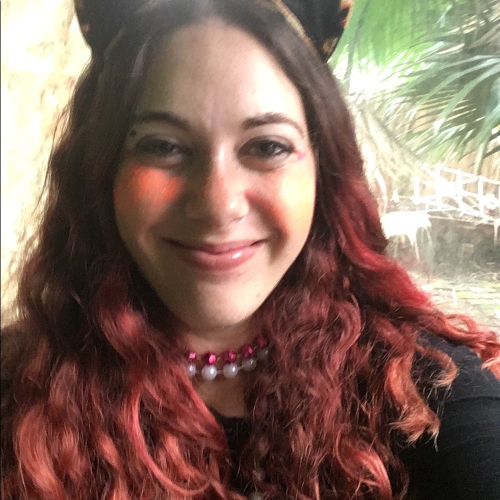 Meet your Posher, Jennifer